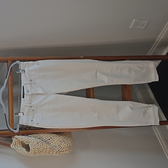 Lucky Skinny Lolita - Picture 5 of 7